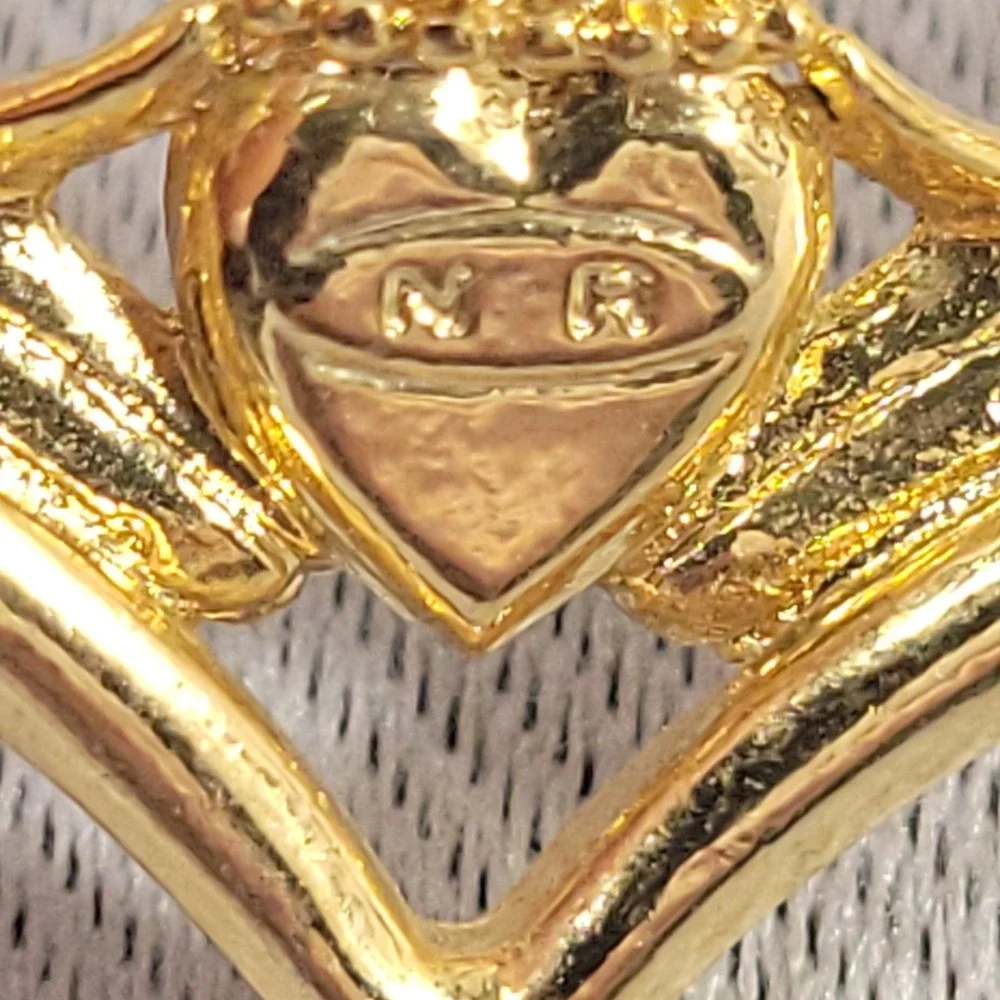 Avon NR Nina Ricci Claddagh Heart Brooch Gold Tone Aqua Rhinestone Pin Irish